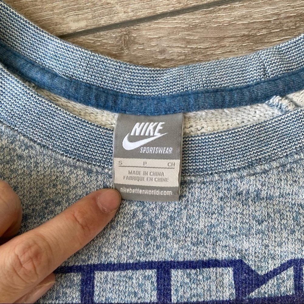 Nike Early 2000s Short Sleeve Sweatshirt Top - Picture 5 of 13
